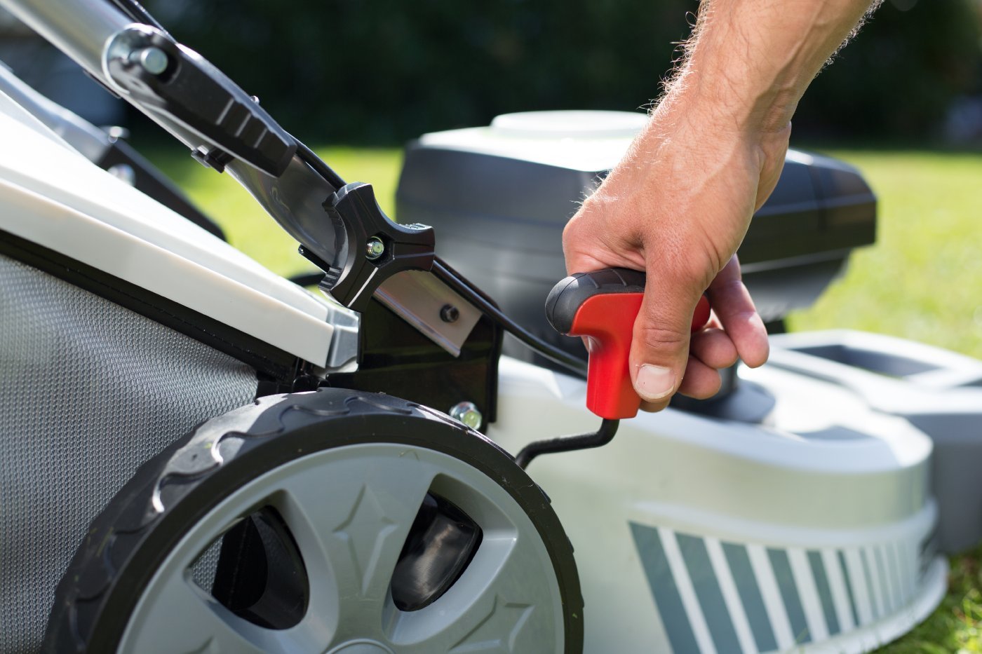 IKRA Akku 3in1 Stahldeck Rasenmäher IAM 40-4325 ohne Akku und Ladegerät - Mulchmäher