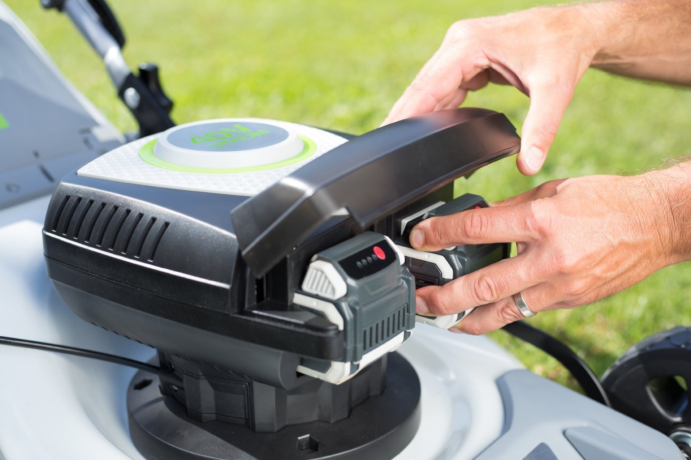 IKRA Akku 3in1 Stahldeck Rasenmäher IAM 40-4325 ohne Akku und Ladegerät - Mulchmäher