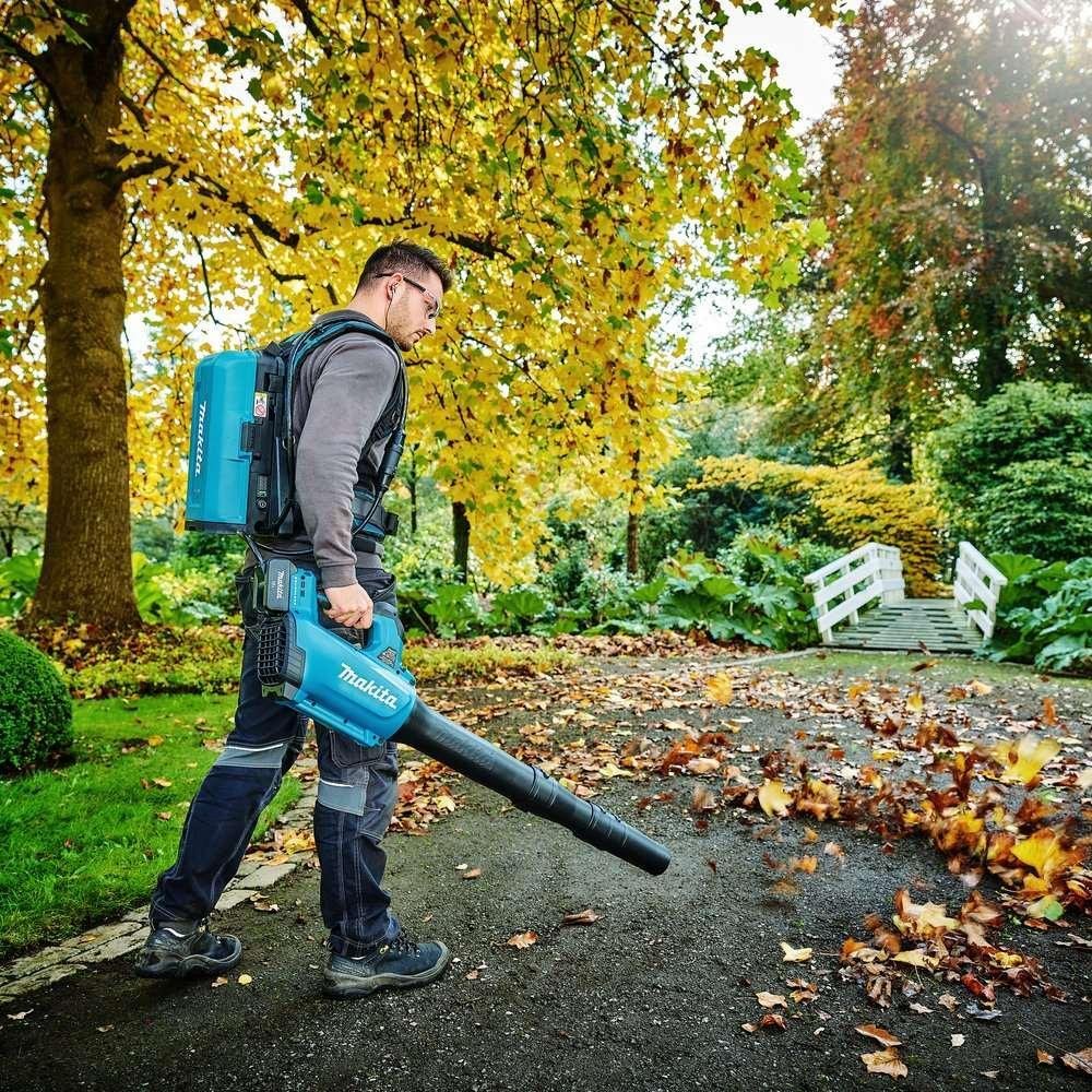 Makita Rückentrabarer Akku-Bank PDC01