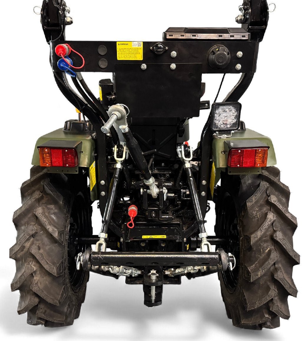 Startrac Allrad-Kleintraktor 22 Nato-Grün mit Ackerstollenbereifung