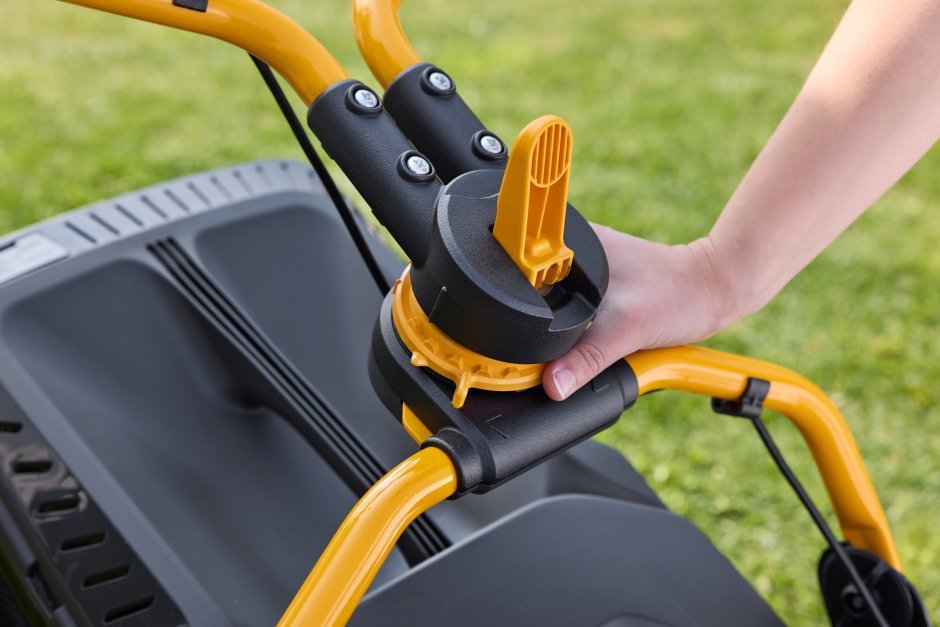 Stiga Benzin-Rasenmäher mit Radantrieb Combi 553 S