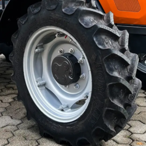 Tafe Ackerbereifung Radial vorne: 280/85R24, hinten: 420/85 R30 für Traktor 7515R