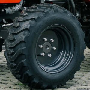 Tafe Industriebereifung vorne 23x8.50-12, hinten 10.5/80-18