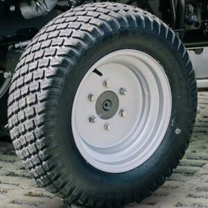 Tafe Rasenbereifung vorne 23x8.50-12, hinten 33x15.50-16.5