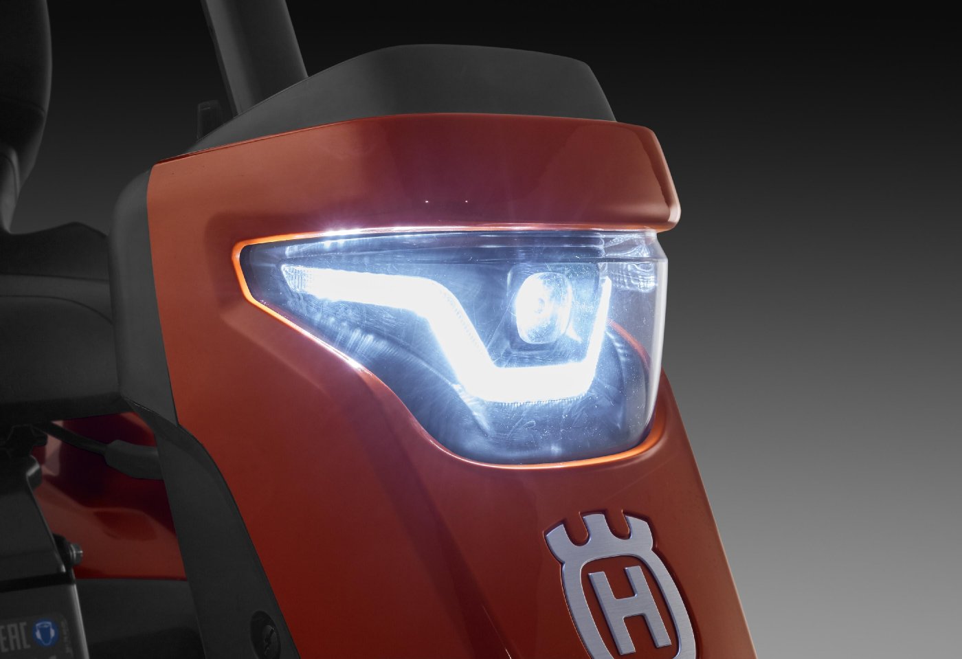 Husqvarna_R_316TsX_AWD_Detail_36077_f740d49a-29cb-4415-8334-d4b94568cf6d-2.jpg