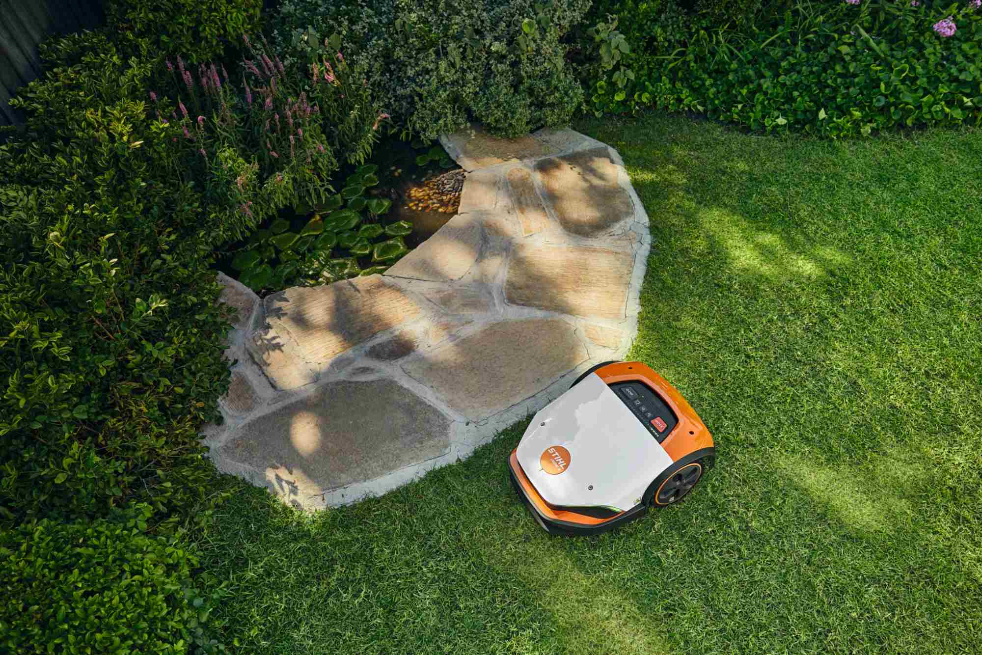STIHL Mähroboter iMOW 7 für sehr große Rasenflächen – Bild 8