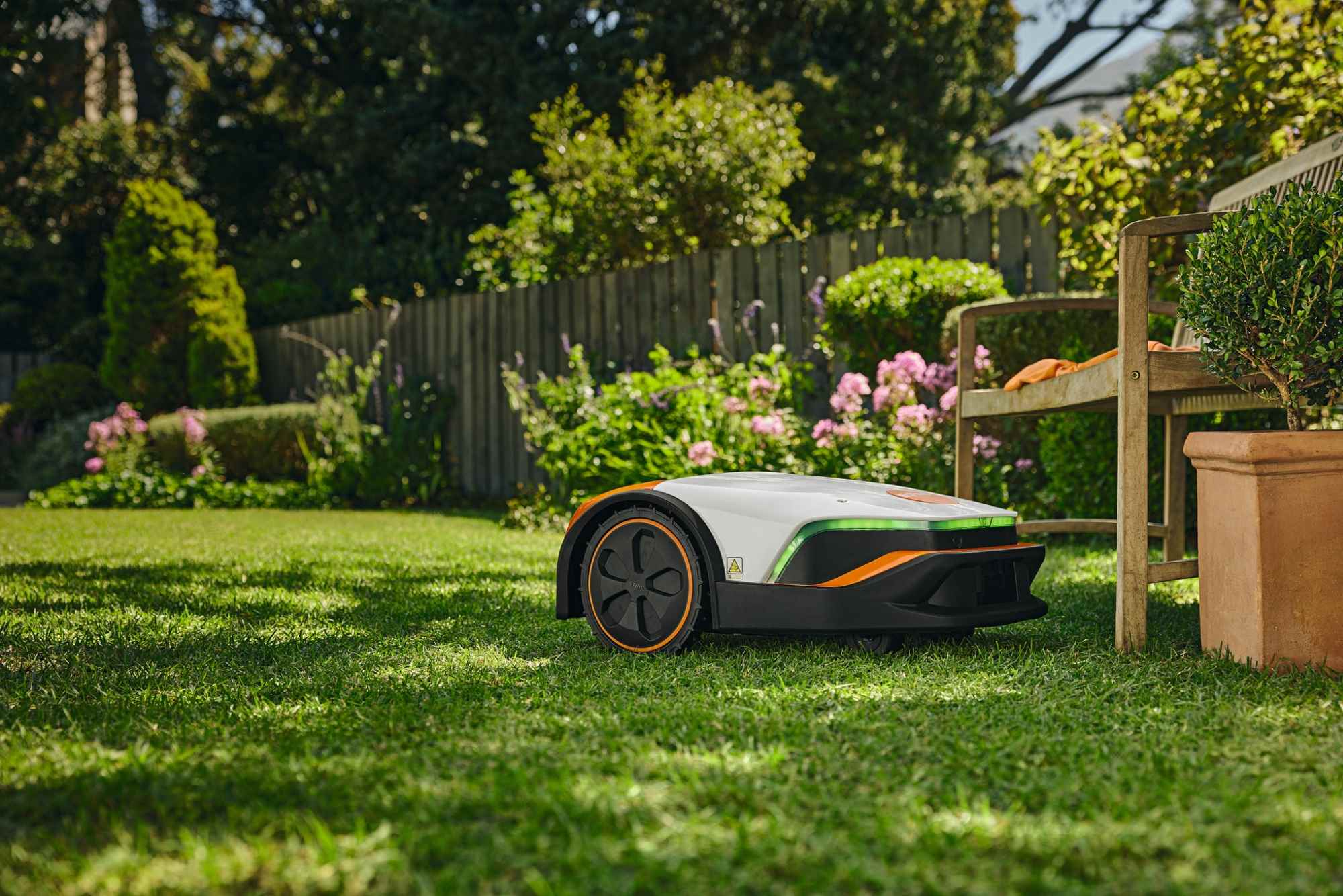 STIHL Mähroboter iMOW 7 für sehr große Rasenflächen – Bild 10
