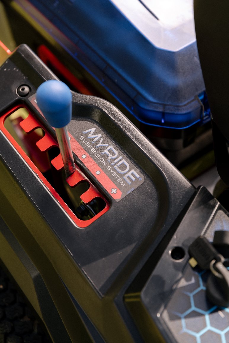 Toro Akku-Null-Wendekreis Mäher TimeCutter MyRIDE eMR 4275T Ausstellungsgerät – Bild 7
